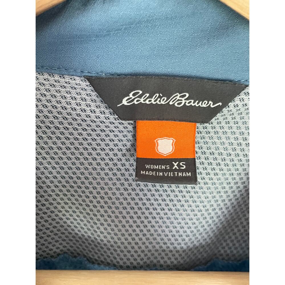 EDDIE BAUER light blue lightweight vented camping outdoor athletic shirt - Picture 2 of 7